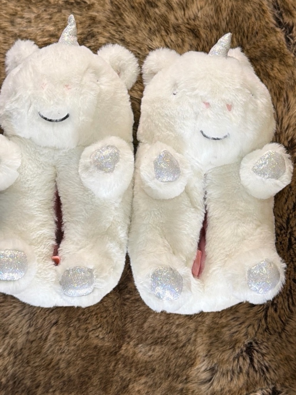 Gymboree White Unicorn Plush Kids Slippers with Sparkly Silver Accents
